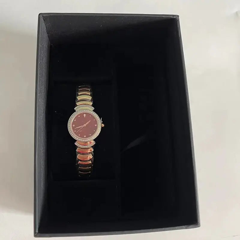 Stylish Women'S Quartz Watch with Stainless Steel Band