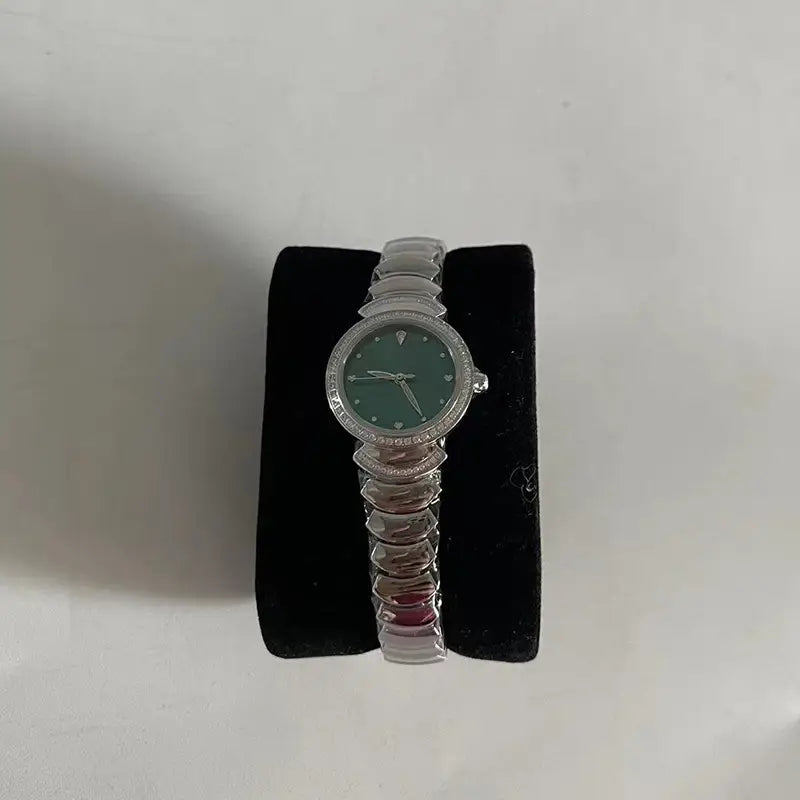 Stylish Women'S Quartz Watch with Stainless Steel Band