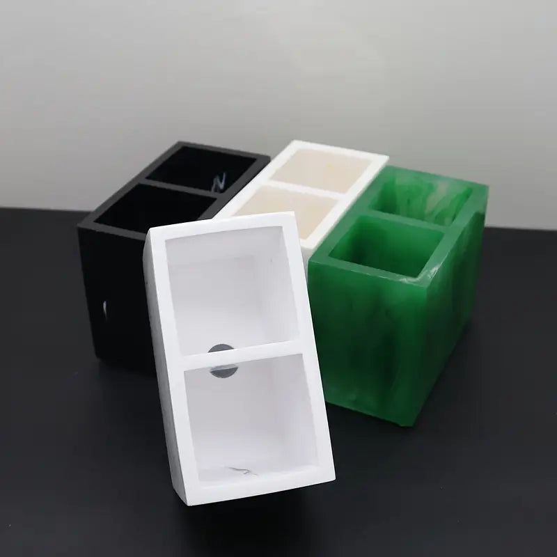 Bathroom accessories set