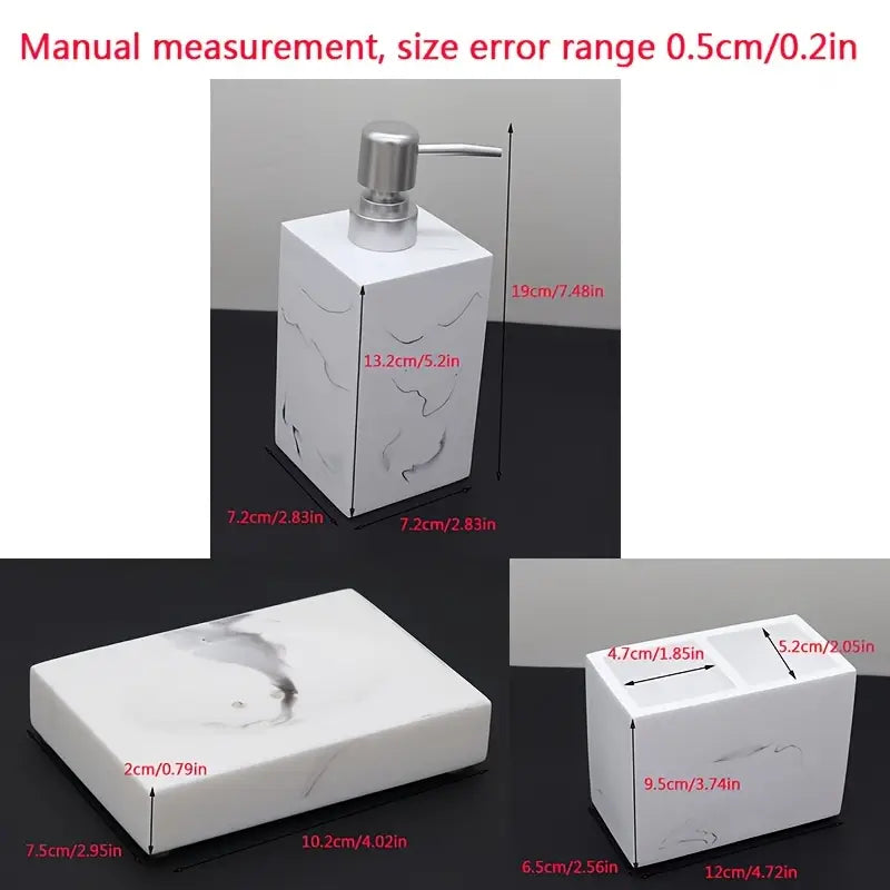Bathroom accessories set